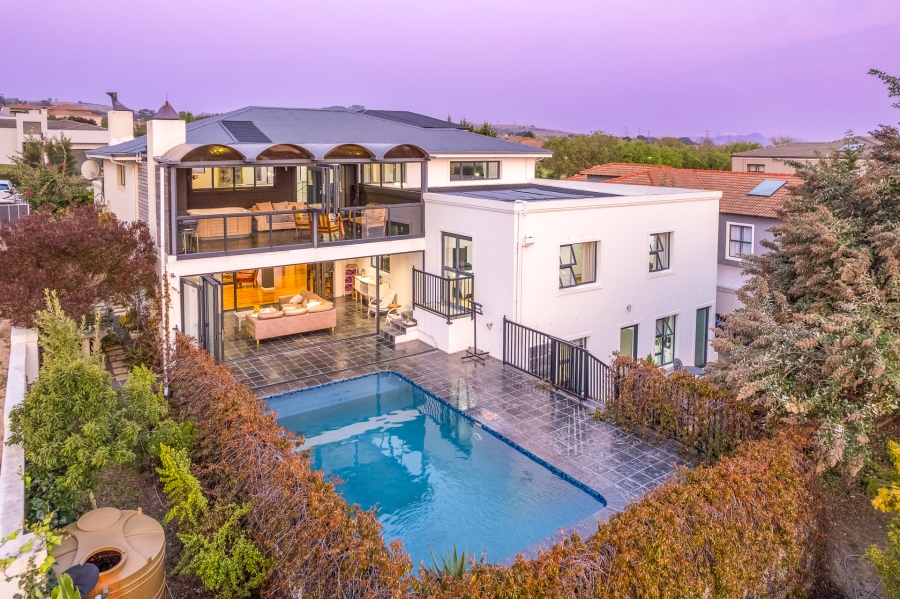 5 Bedroom Property for Sale in Deo Gracia Western Cape